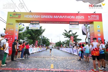 Photo HDBank Green Marathon 2025 - 51dc820edee8eabc7df5835bbfabafa6.jpg