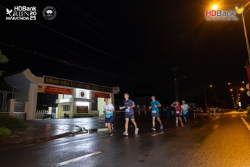 Photo HDBank Green Marathon 2025 - 610943f1aa1f16efd6cf0dfc00e858d8.jpg