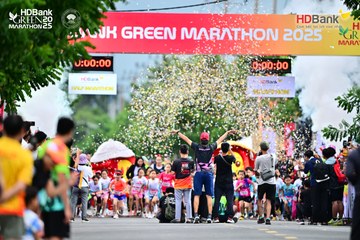 Photo HDBank Green Marathon 2025 - 8c666123de9dec2f9bcbf62f7f17dd17.jpg