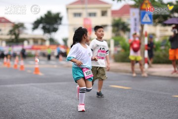 Photo HDBank Green Marathon 2025 - c33d98a47bf8e49e7e34480aa4ae3f18.jpg