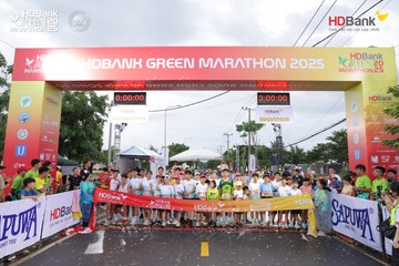 Photo HDBank Green Marathon 2025 - d766b3d380b3c798c7c3a3fbea8e6f2e.jpg