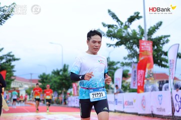 Photo HDBank Green Marathon 2025 - f9ea07888afc7d692b4c69cb4161376e.jpg