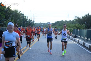RUN TO LIVE 2025 - Ảnh #3266282