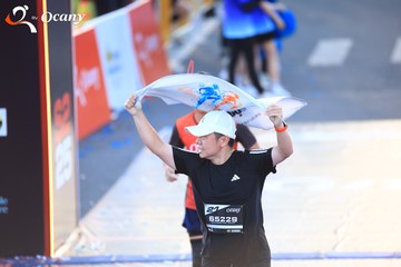 RUN TO LIVE 2025 - Ảnh #3154077