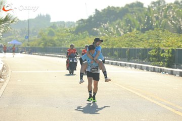 RUN TO LIVE 2025 - Ảnh #3305100