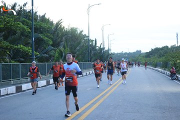 RUN TO LIVE 2025 - Ảnh #3266556