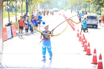 RUN TO LIVE 2025 - Ảnh #3209149