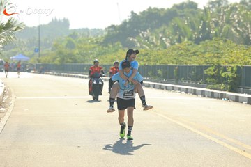 RUN TO LIVE 2025 - Ảnh #3305099