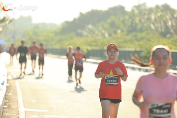 RUN TO LIVE 2025 - Ảnh #3303253