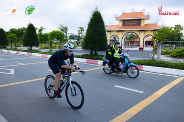 Photo VIET NAM TRI FACTOR CHAMPIONSHIP x HO CHI MINH CITY CHAMPIONSHIP NĂM 2025 - 004398299e3b8edff9680c97f55ff5de.jpg