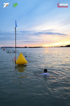 Ảnh sự kiện VIET NAM TRI FACTOR CHAMPIONSHIP x HO CHI MINH CITY CHAMPIONSHIP NĂM 2025 - 16c27de4939cd23196b6fdb6a09fb815.jpg