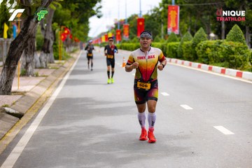 Photo VIET NAM TRI FACTOR CHAMPIONSHIP x HO CHI MINH CITY CHAMPIONSHIP NĂM 2025 - 19987a5def2c2bbc5a58101d79f5a795.jpg