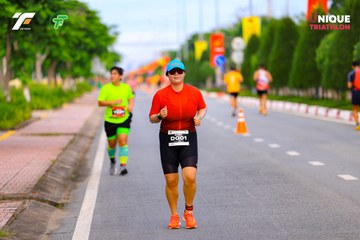 Ảnh sự kiện VIET NAM TRI FACTOR CHAMPIONSHIP x HO CHI MINH CITY CHAMPIONSHIP NĂM 2025 - 2d7905a85c61178f2a2094b294cb9807.jpg