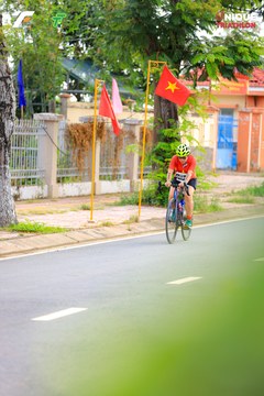 Ảnh sự kiện VIET NAM TRI FACTOR CHAMPIONSHIP x HO CHI MINH CITY CHAMPIONSHIP NĂM 2025 - 6da0c53c0e4ffcde92b15aa3e10a2d24.jpg