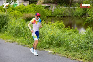 Photo VIET NAM TRI FACTOR CHAMPIONSHIP x HO CHI MINH CITY CHAMPIONSHIP NĂM 2025 - 735a04324a2605e27fa91fe3d8d11369.jpg