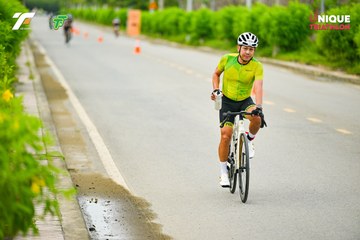 Ảnh sự kiện VIET NAM TRI FACTOR CHAMPIONSHIP x HO CHI MINH CITY CHAMPIONSHIP NĂM 2025 - 7b44e8f8536bc0652d9f07d938a1b10e.jpg
