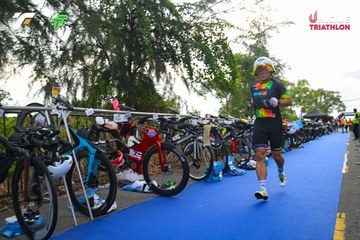 Ảnh sự kiện VIET NAM TRI FACTOR CHAMPIONSHIP x HO CHI MINH CITY CHAMPIONSHIP NĂM 2025 - 8339710cf616462f93ea0737696dceba.jpg