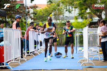 Photo VIET NAM TRI FACTOR CHAMPIONSHIP x HO CHI MINH CITY CHAMPIONSHIP NĂM 2025 - 8ad25899f23c3d23a34d00103f5c7801.jpg