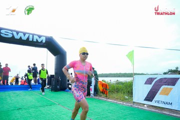Ảnh sự kiện VIET NAM TRI FACTOR CHAMPIONSHIP x HO CHI MINH CITY CHAMPIONSHIP NĂM 2025 - 8dc763eb16bb7fa3acef2f2bfa80752f.jpg