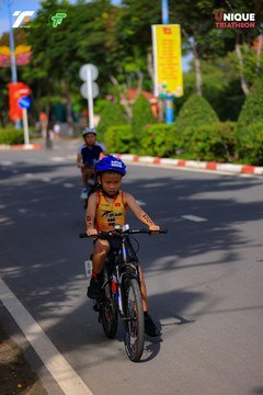 Ảnh sự kiện VIET NAM TRI FACTOR CHAMPIONSHIP x HO CHI MINH CITY CHAMPIONSHIP NĂM 2025 - 90f7e395b1cd64057c2fe8d6877170dd.jpg
