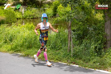 Photo VIET NAM TRI FACTOR CHAMPIONSHIP x HO CHI MINH CITY CHAMPIONSHIP NĂM 2025 - 9204be8c4bf1af1d4efd002874fab315.jpg