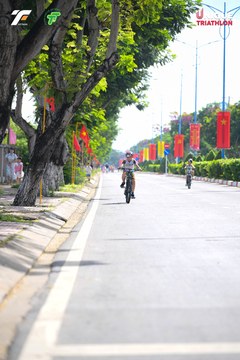 Ảnh sự kiện VIET NAM TRI FACTOR CHAMPIONSHIP x HO CHI MINH CITY CHAMPIONSHIP NĂM 2025 - 958ba364f9954bb39439c83beb7364ac.jpg