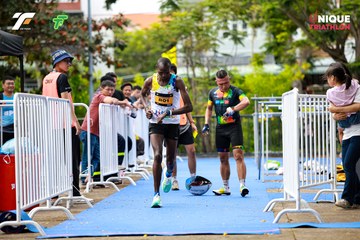 Photo VIET NAM TRI FACTOR CHAMPIONSHIP x HO CHI MINH CITY CHAMPIONSHIP NĂM 2025 - a57d77e363e04cb7a47533620f3b7983.jpg
