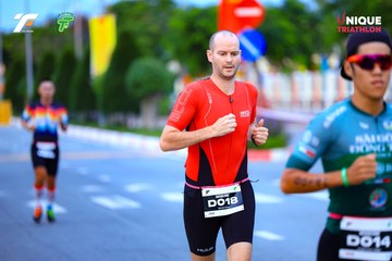 Ảnh sự kiện VIET NAM TRI FACTOR CHAMPIONSHIP x HO CHI MINH CITY CHAMPIONSHIP NĂM 2025 - b21674b95d6413c9f0494fd023a8cce4.jpg