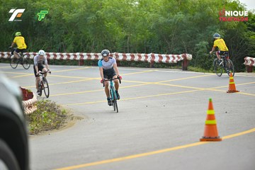 Ảnh sự kiện VIET NAM TRI FACTOR CHAMPIONSHIP x HO CHI MINH CITY CHAMPIONSHIP NĂM 2025 - c9fabc2a0a0921fb8f2fdefb4ecad6b8.jpg