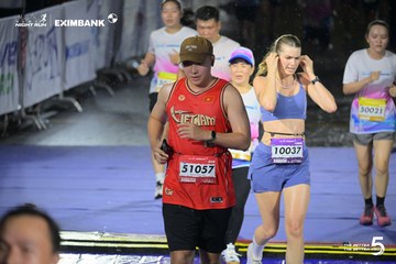 Ảnh sự kiện HO CHI MINH CITY NIGHT RUN EXIMBANK 2026 - 0117d66f5e0d13a9889981af1b5aab33.jpg