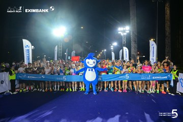 Ảnh sự kiện HO CHI MINH CITY NIGHT RUN EXIMBANK 2026 - 02f48f8b9e661c7ddb19de9747b0bc1f.jpg