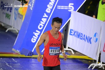 Photo HO CHI MINH CITY NIGHT RUN EXIMBANK 2026 - 04096d906b358f16a9a34eade4d6d569.jpg