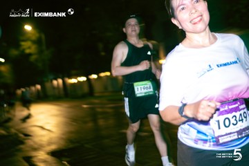 Photo HO CHI MINH CITY NIGHT RUN EXIMBANK 2026 - 046d7ecd14b7f4f2d56c2973189ab855.jpg