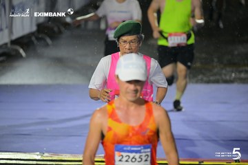 Photo HO CHI MINH CITY NIGHT RUN EXIMBANK 2026 - 04eeef5e55fee102ec7a0978d3538bfc.jpg