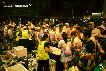 Photo HO CHI MINH CITY NIGHT RUN EXIMBANK 2026 - 05f528d4e6a32573dbe35d40588f3515.jpg