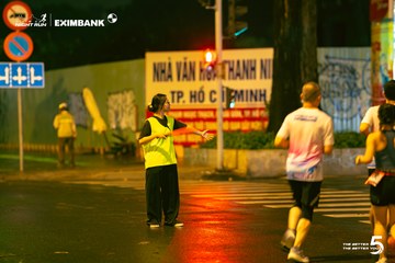 Photo HO CHI MINH CITY NIGHT RUN EXIMBANK 2026 - 06fba2819f2c4d5c0592333fe6b2c667.jpg
