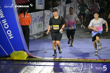 Photo HO CHI MINH CITY NIGHT RUN EXIMBANK 2026 - 071fb4b61b391b0bc77d2c924f4c7b09.jpg