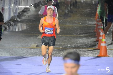 Photo HO CHI MINH CITY NIGHT RUN EXIMBANK 2026 - 072b0b58951af61a4b47b43e975a62a0.jpg