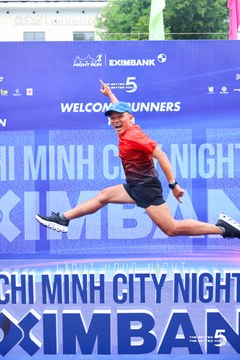 Photo HO CHI MINH CITY NIGHT RUN EXIMBANK 2026 - 085b984685e2328013e2afad91ffc78d.jpg