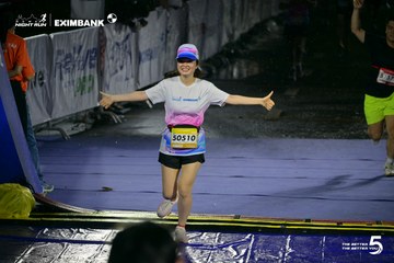 Photo HO CHI MINH CITY NIGHT RUN EXIMBANK 2026 - 0869a8369faf12a2a838e0363ac06149.jpg