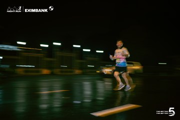 Photo HO CHI MINH CITY NIGHT RUN EXIMBANK 2026 - 0875532c64e9630c008f0d9a40e6b28e.jpg