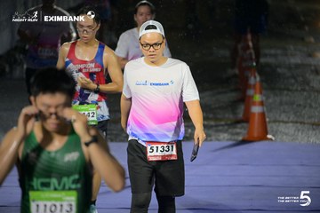 Photo HO CHI MINH CITY NIGHT RUN EXIMBANK 2026 - 08905948a2ba967f015f1f9b65eaee6b.jpg