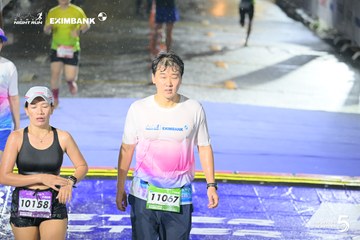 Photo HO CHI MINH CITY NIGHT RUN EXIMBANK 2026 - 0943168f466e3321e942e3906f31e0d5.jpg