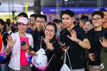 Photo HO CHI MINH CITY NIGHT RUN EXIMBANK 2026 - 094930253a6fe9e2fffd741b34553123.jpg