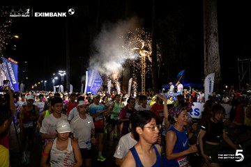 Ảnh sự kiện HO CHI MINH CITY NIGHT RUN EXIMBANK 2026 - 0c8786dff9d9b52fac359f2764ef017d.jpg
