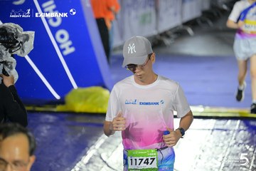 Photo HO CHI MINH CITY NIGHT RUN EXIMBANK 2026 - 0ce08b34ebb72dbbc049c3881fd0b553.jpg