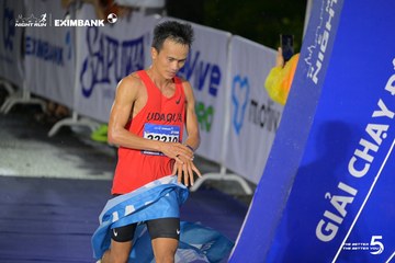 Photo HO CHI MINH CITY NIGHT RUN EXIMBANK 2026 - 0d8f3f081720154e5643766c74fd4fab.jpg