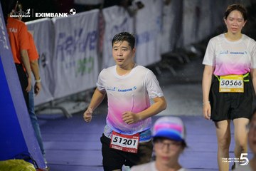 Photo HO CHI MINH CITY NIGHT RUN EXIMBANK 2026 - 0f28c0067cb4662c8913440befda9d46.jpg