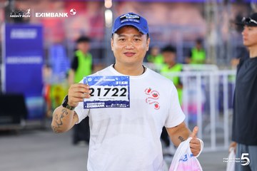 Photo HO CHI MINH CITY NIGHT RUN EXIMBANK 2026 - 0f666cf5606dae063e2bffdc30e8d2c7.jpg