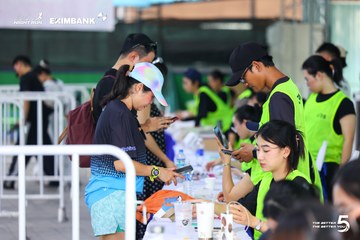 Photo HO CHI MINH CITY NIGHT RUN EXIMBANK 2026 - 103ce28587424f92b64b188e0944ae4f.jpg